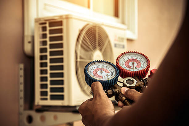 Professional Hvac technician working in Newhall, CA